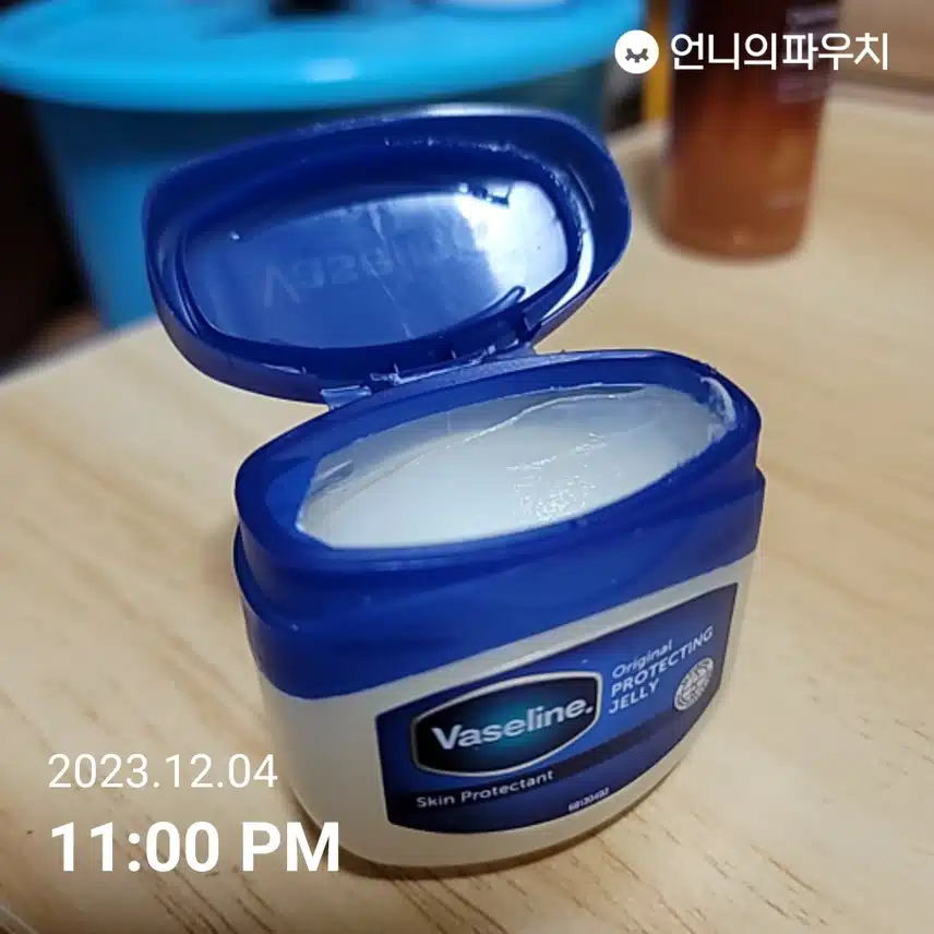 올리브영에서 구매한 바세린 오리지널 프로텍팅 젤리