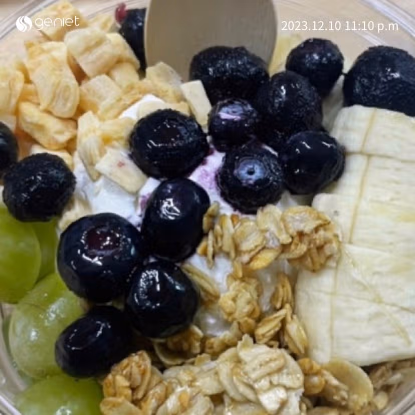 그릭요거트에 토핑넣어 맛잇게먹기