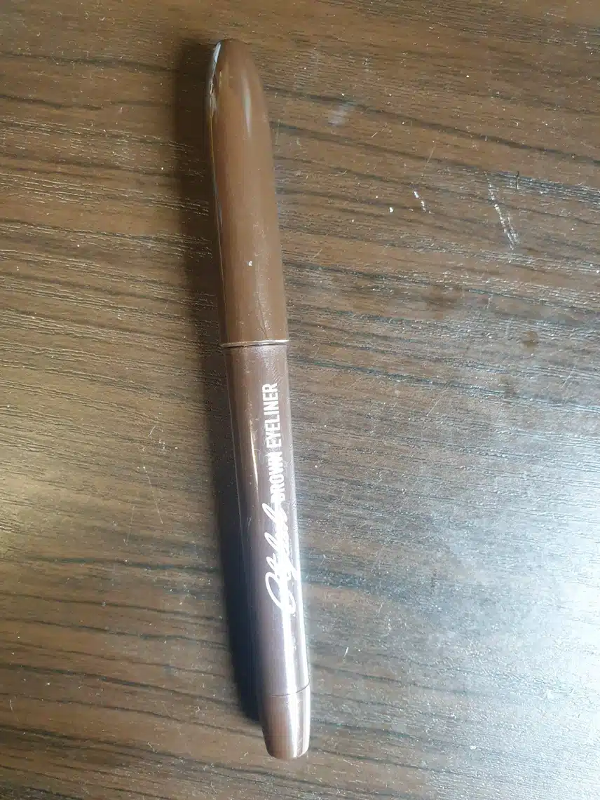 붓펜 아이라이너