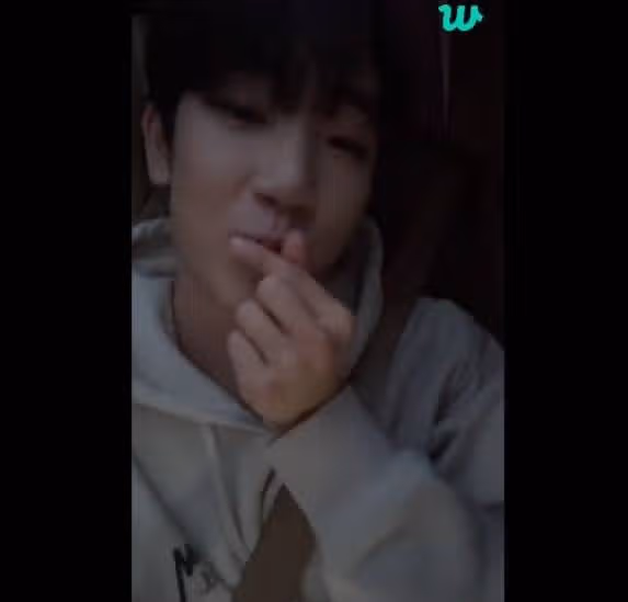 오늘도 투표로 응원보탭니다!