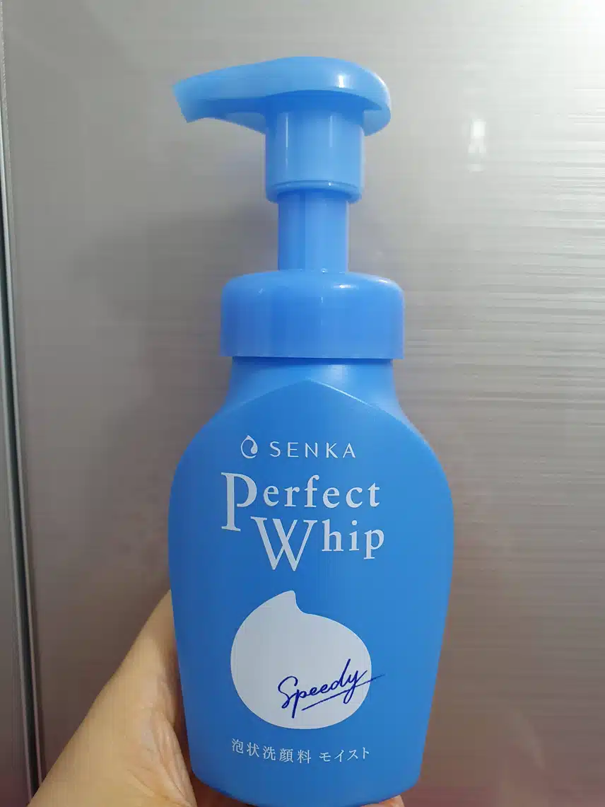 클렌징폼이에요~ 대충쓰고 막쓰고~