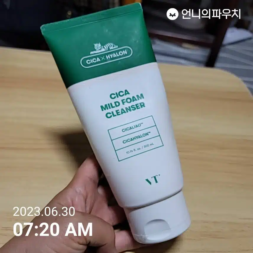 브이티 시카 마일드 폼 클렌저 거품이 풍부한 건강한제품