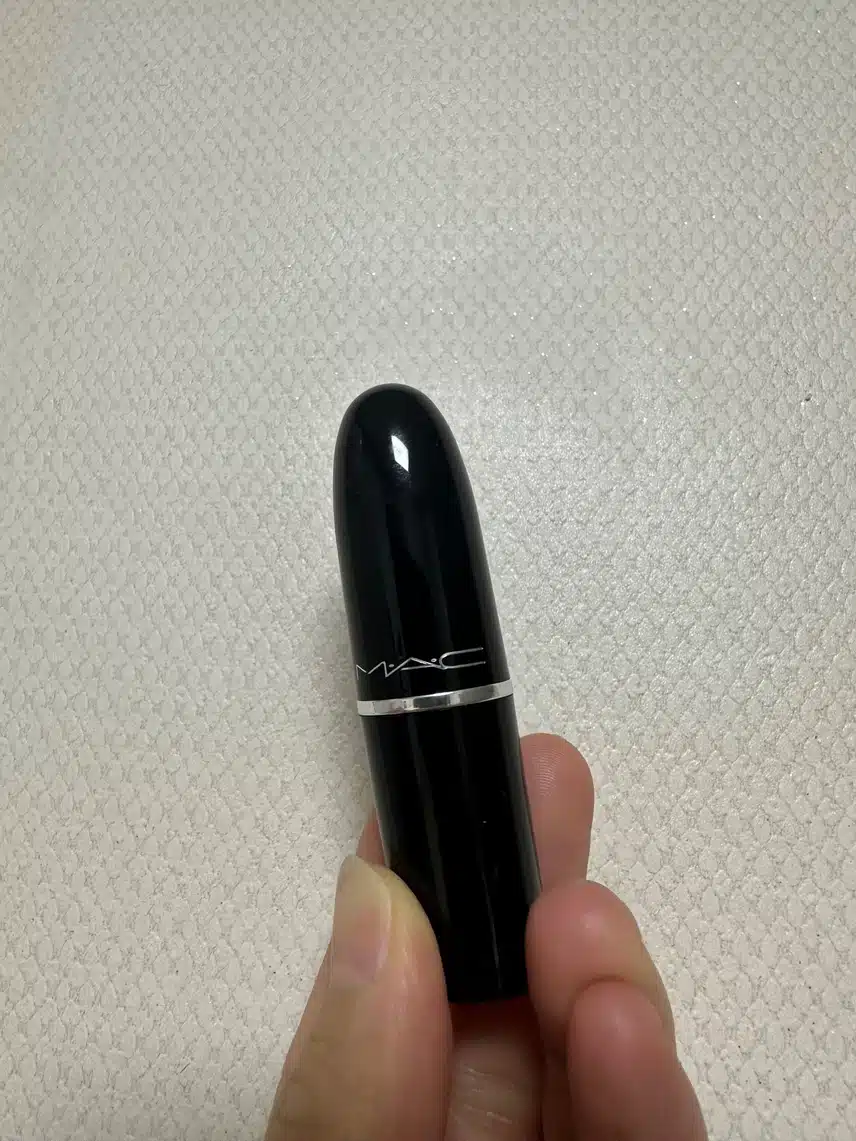 4계절 내내 반들반들 립케어