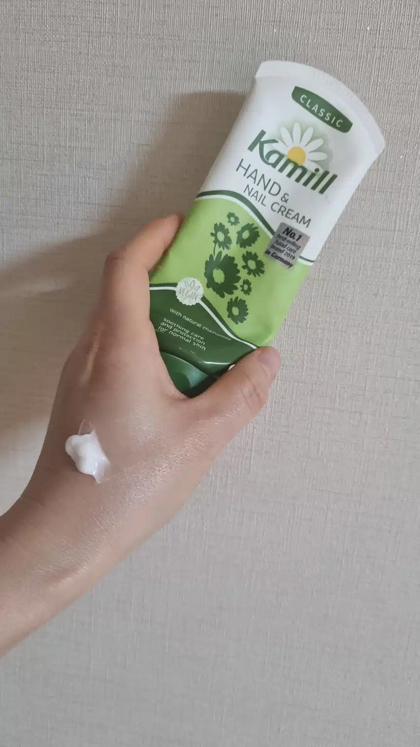 핸드크림 바르기