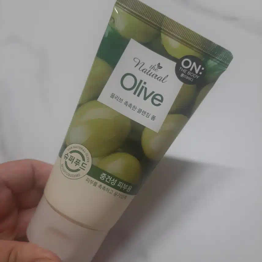 온더바디 촉촉한 폼클렌징 