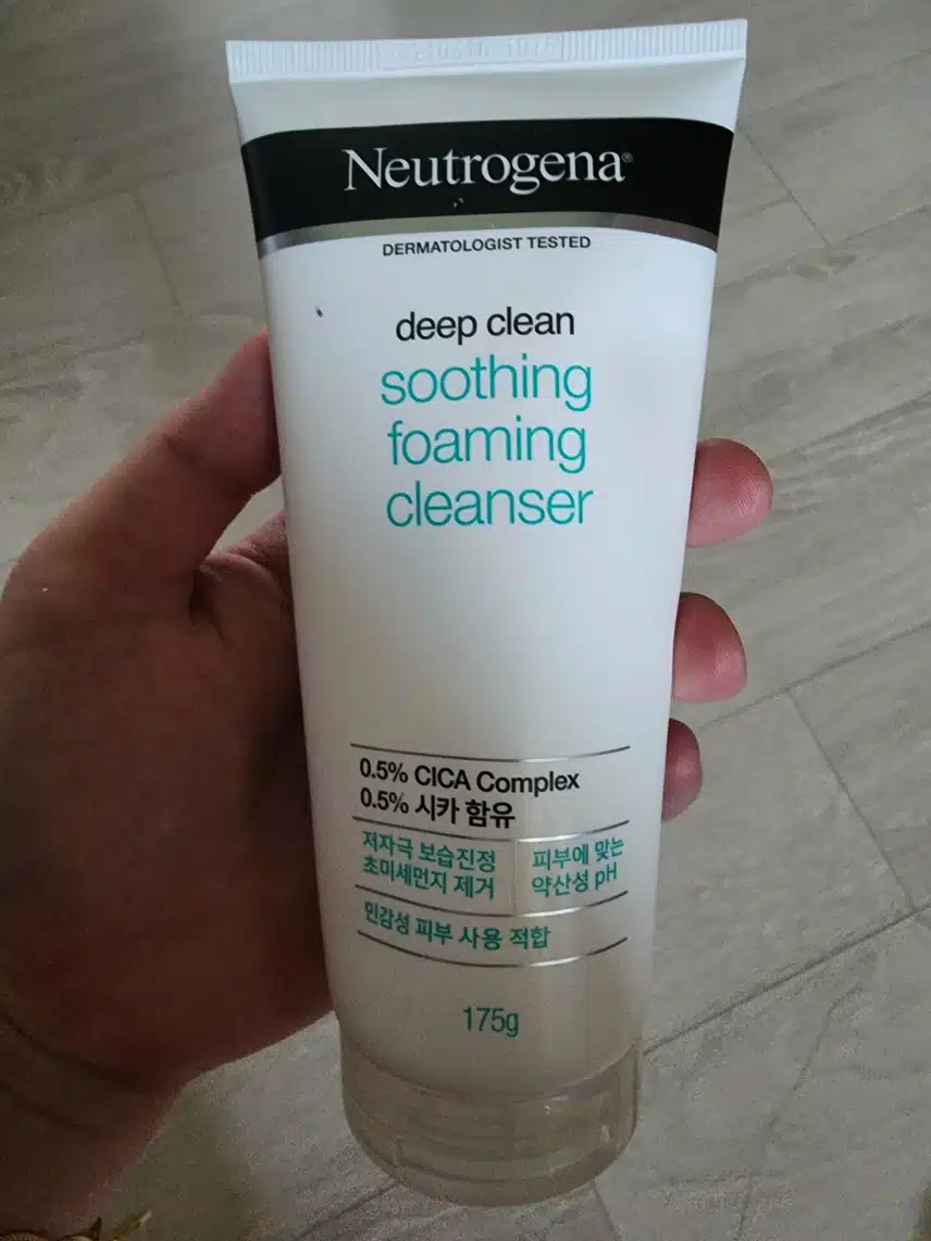 뉴트로지나 딥클린 수딩 포밍 클렌저