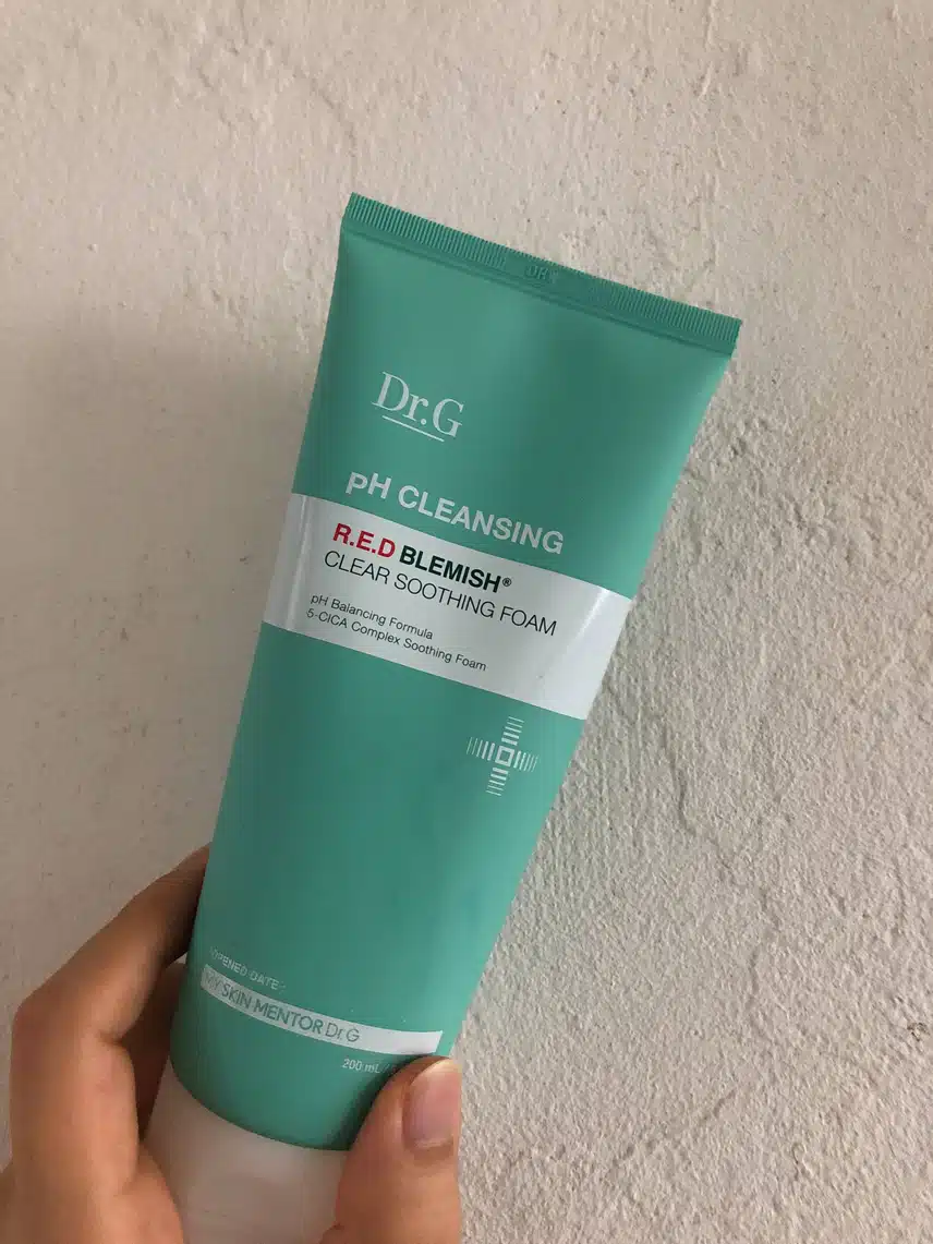 피부를 위한 약산성 폼클렌징