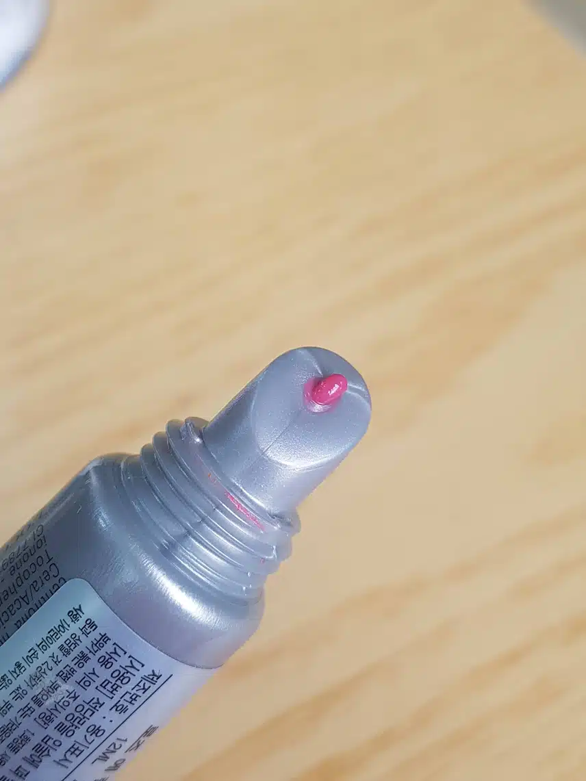 건조한 입술에 록시땅 립 밤