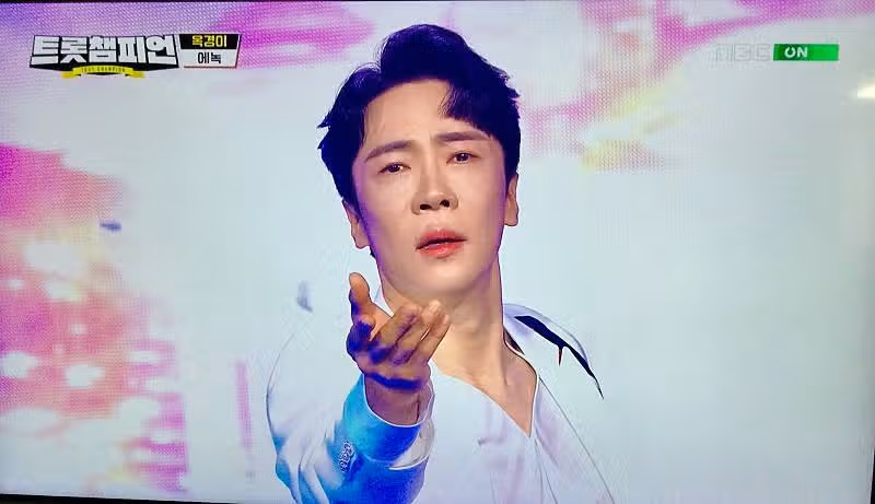 순위가 한단계 내려가 속상합니다.