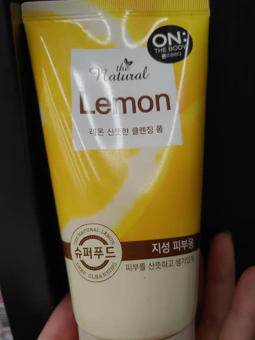  온더바디 레몬 클렌징폼 사용해요~
