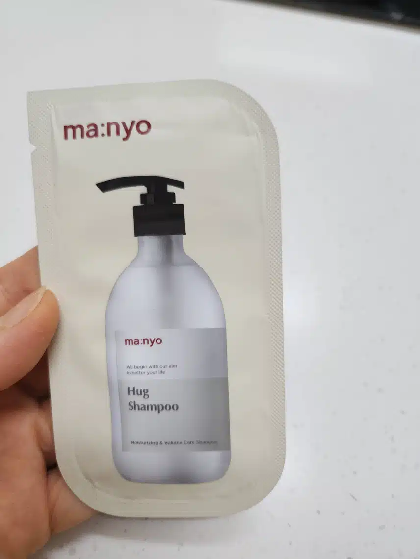 마녀공장 허그 모이스처라이징 헤어 샴푸