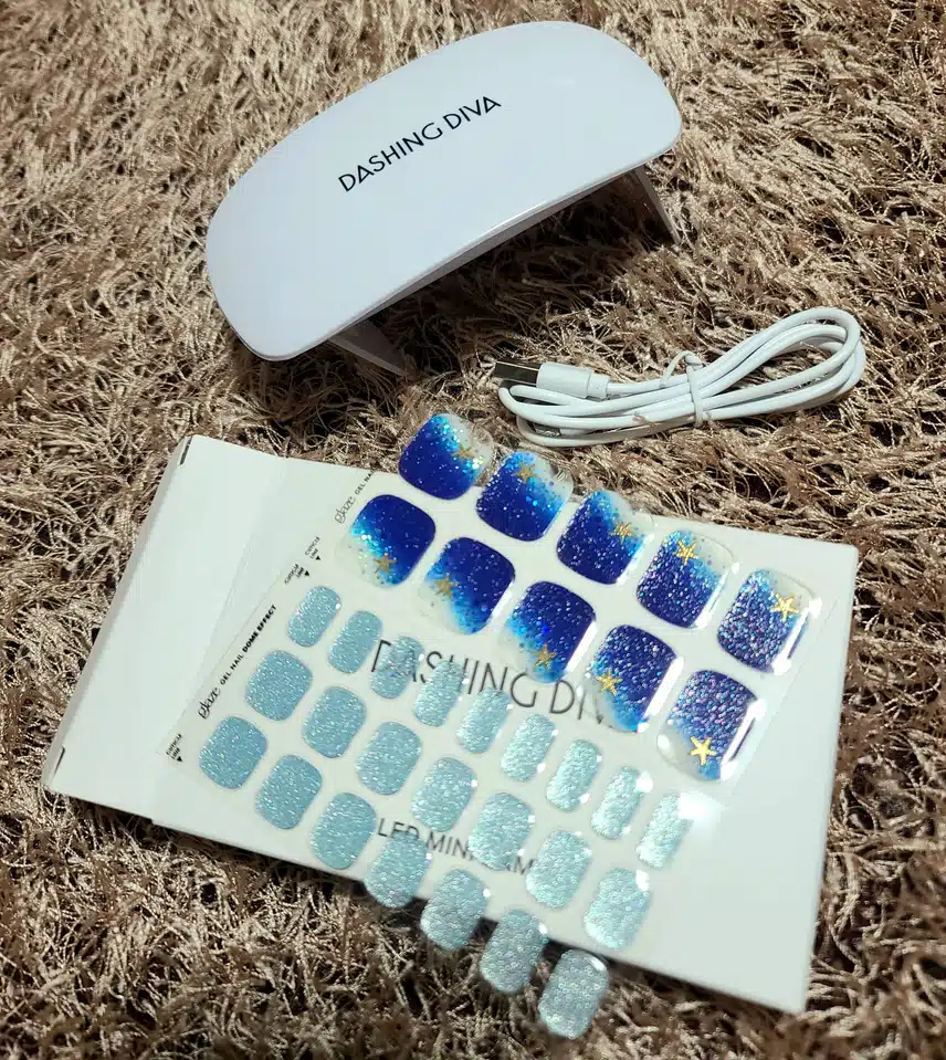 데싱디바로 간편하게 네일,패디😁