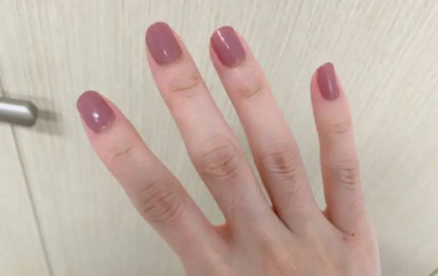 간만에 발라본 네일