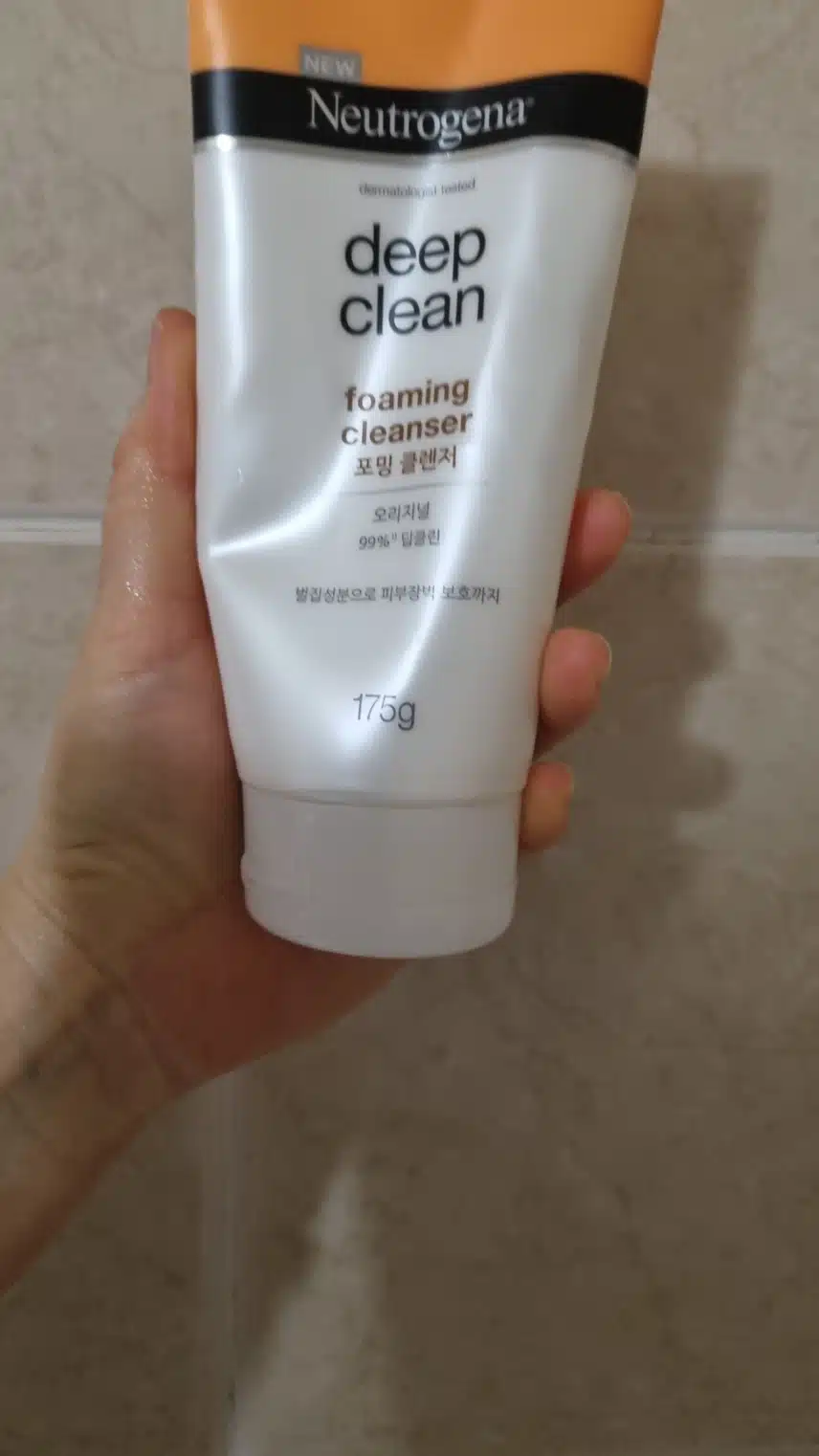 폼클렌징 세안해줬어요 