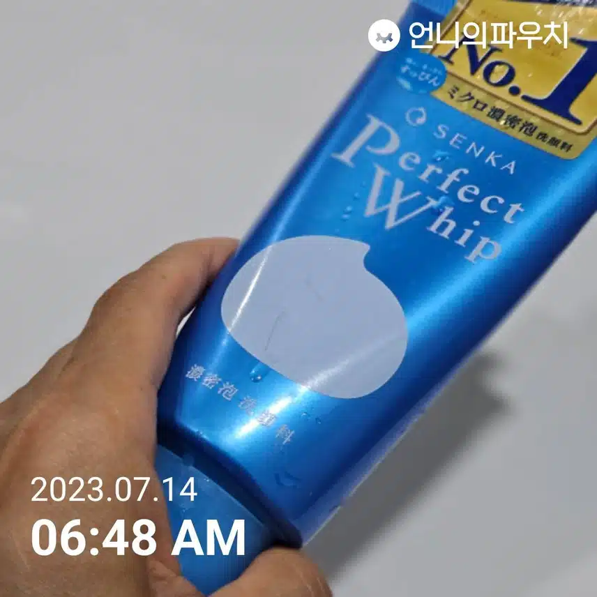 [내돈내산] 거품이 부드럽고 풍부하여 얼굴에 닿는 감촉이 좋아요.