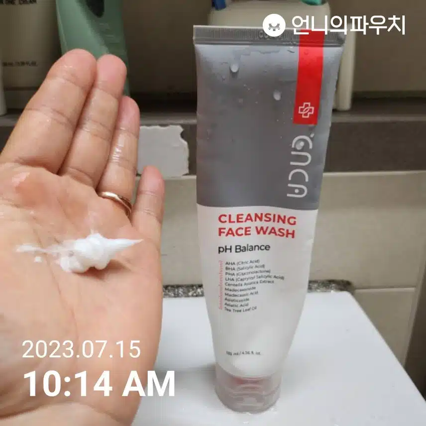 우리 집 소중한 피부를 지켜주는 클렌징 폼 소개합니다.