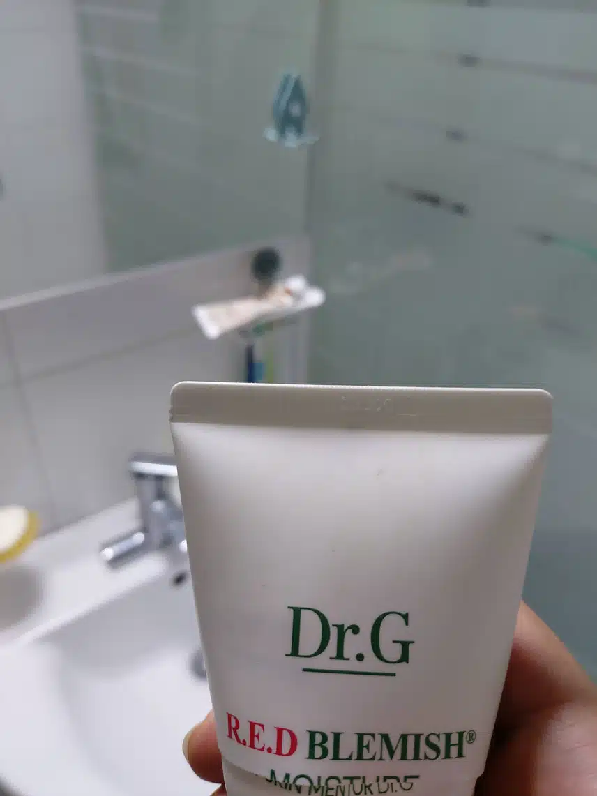 내돈내산 DR.G RED BLEMISH CLEAR SOOTHING FOAM입니다