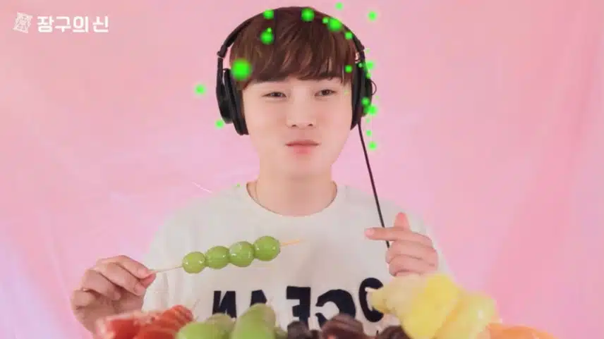 이렇게 귀여운 가수님을 보신분?? 탕후루 ASMR 다들 보셨죠???