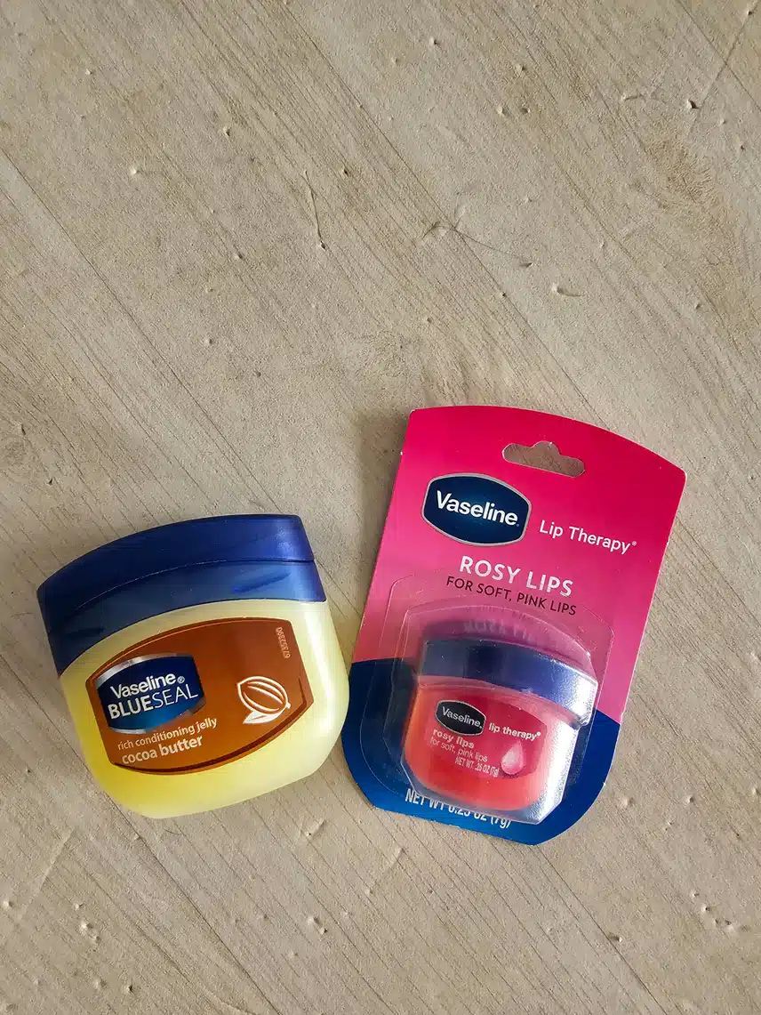 립케어로 다들 립밤 뭐쓰시나요?