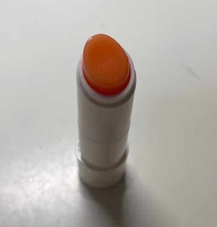 자연스럽게 발색되는 한율 립밤