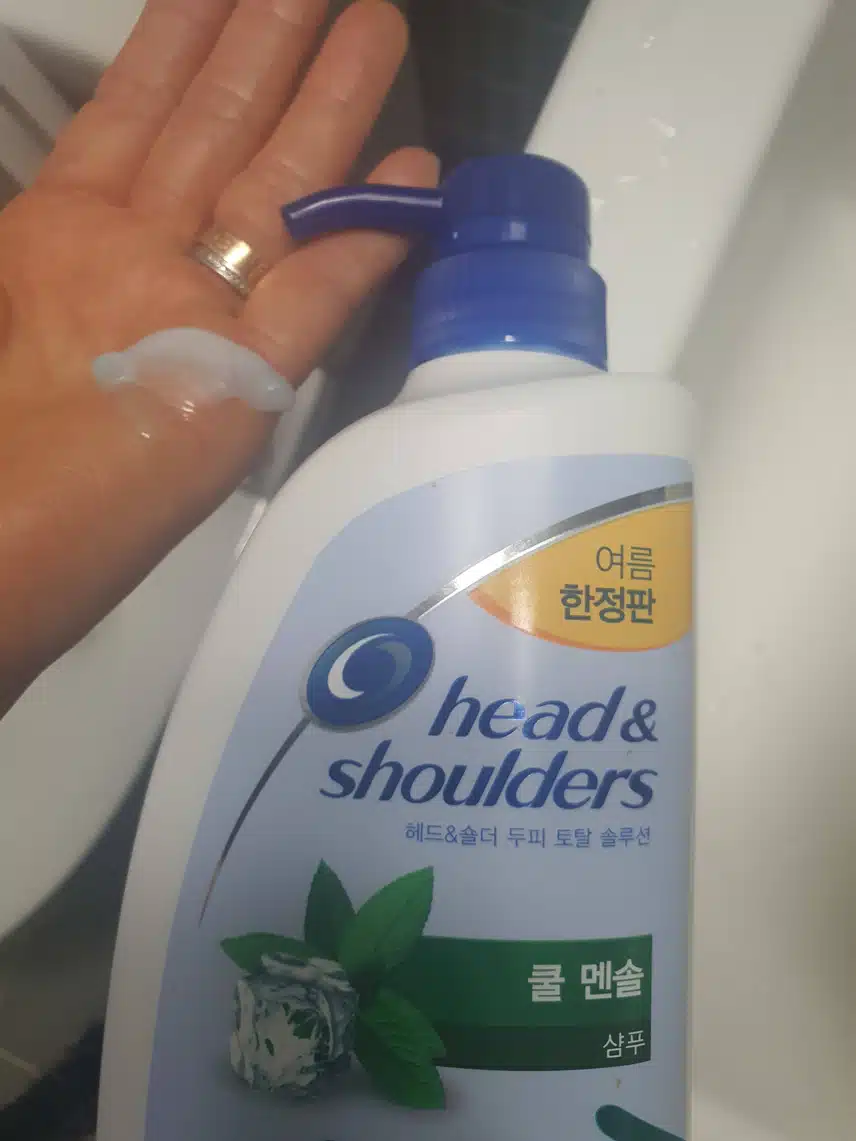 여름철에는 헤드앤숄더 쿨멘솔 샴푸로~