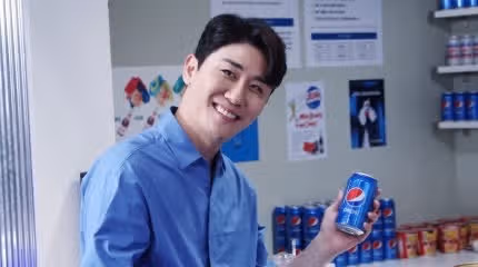 영탁 가수가 콜라도 선전했었네요!