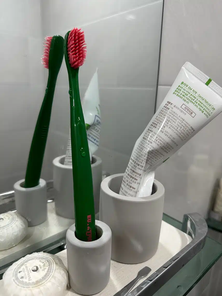 꾸준히 사용하는 유시몰 칫솔