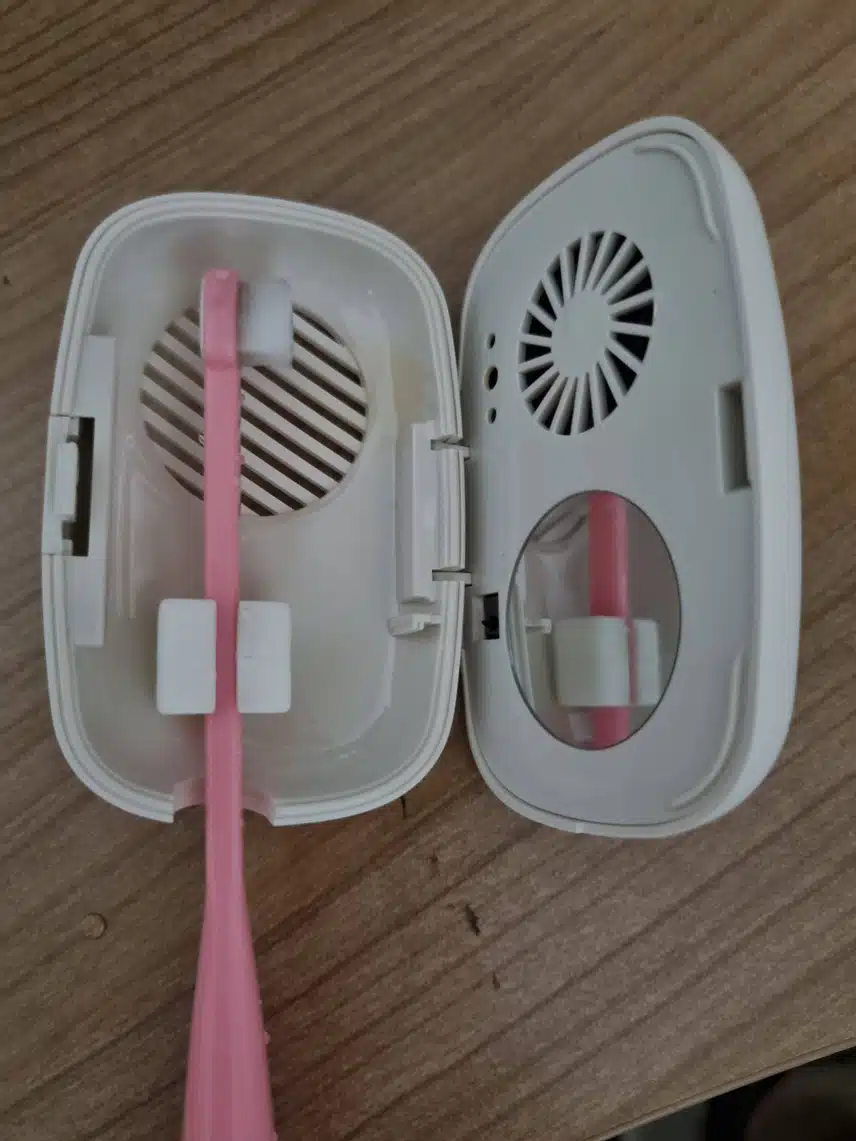 휴대용 칫솔 살균기 너무 좋아요