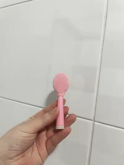 전동칫솔과 혀클리너!