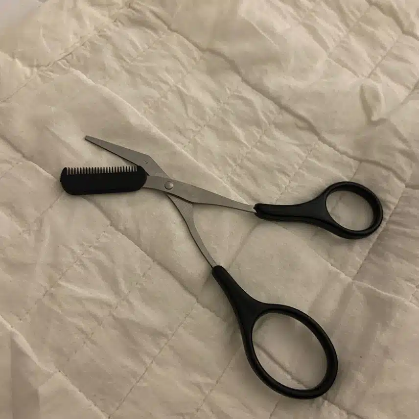 2년째 쓰는 속눈썹 가위