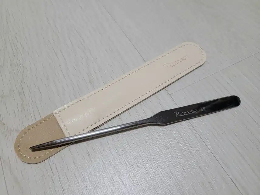 [피카소] 파데를 깔끔하게 얇게 밀착시키는 스파츌라!