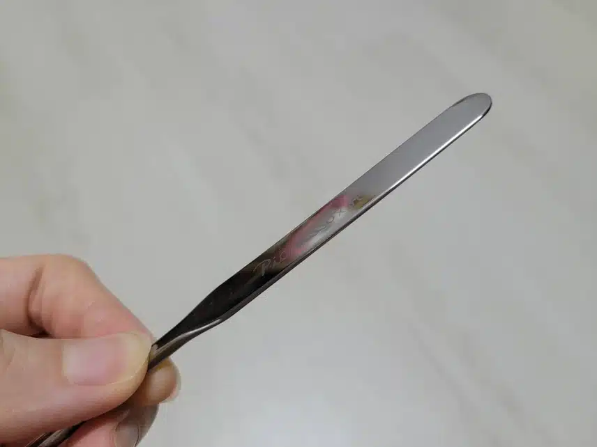 [피카소] 파데를 깔끔하게 얇게 밀착시키는 스파츌라!