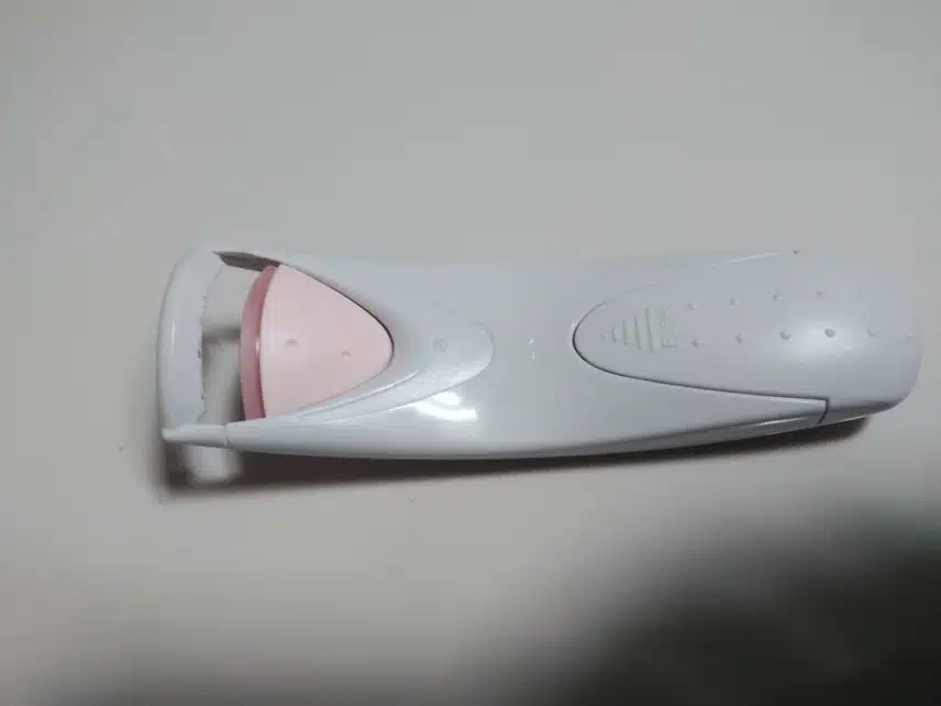 속눈썹 필수템