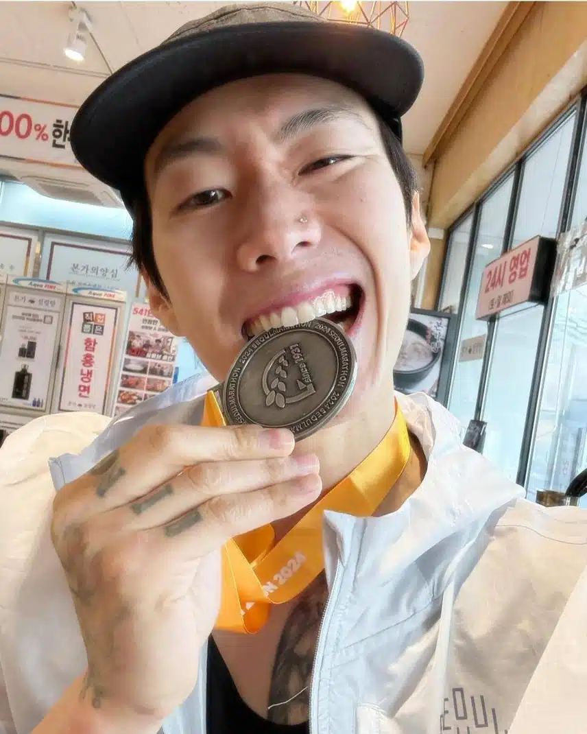 박재범  유산소 운동 했구만