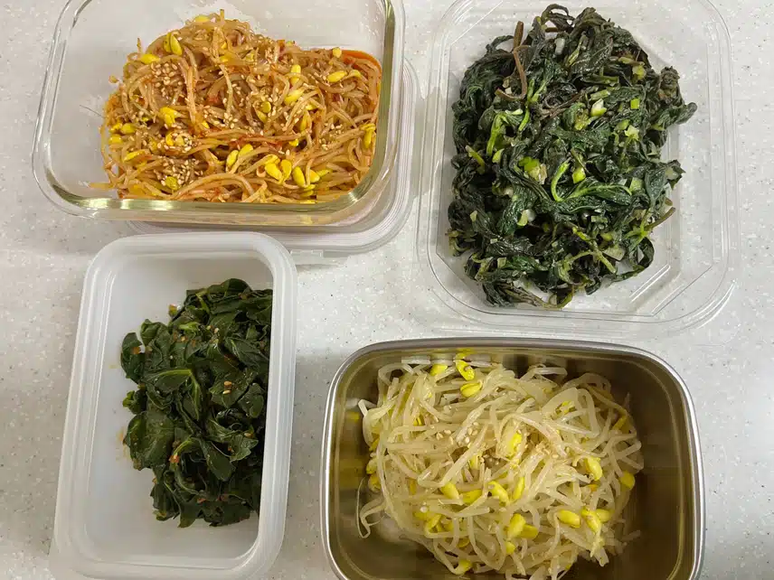 밥은 먹어야하니…