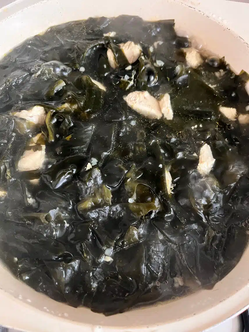 🧑‍🍳닭가슴살 미역국 완성