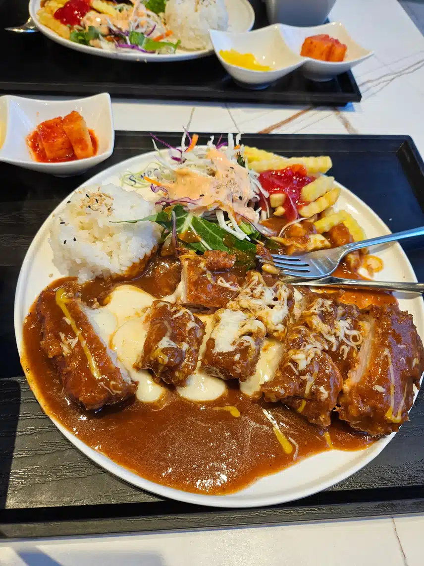 오늘 먹은 한끼 치즈돈가스