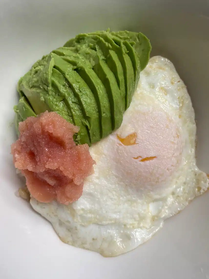 명란아보카도비빔밥
