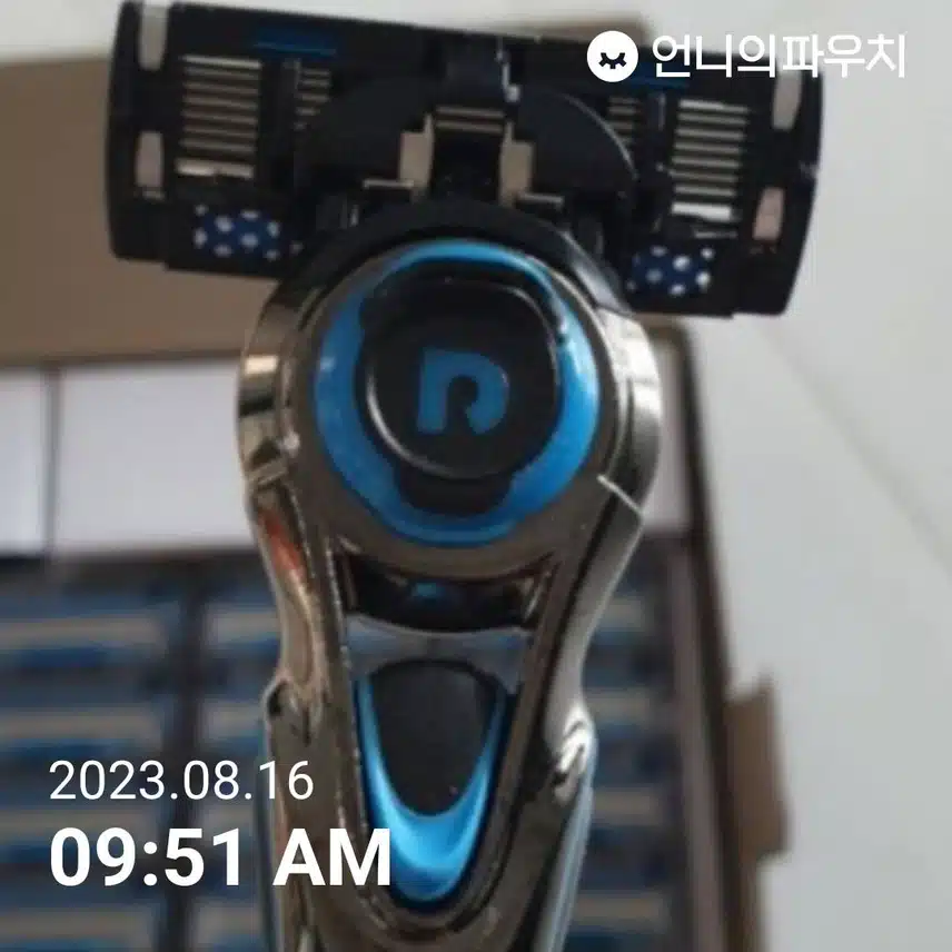 안전하고 부드러운 도루코 페이스7 면도기입니다