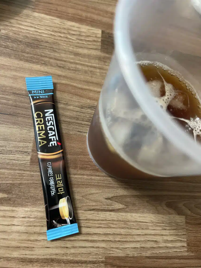 오전 커피한잔 