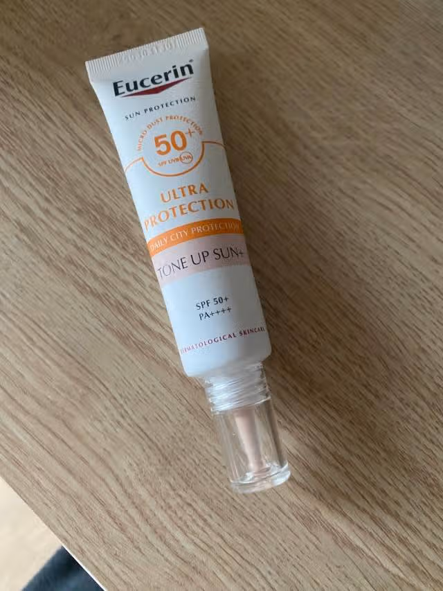 유세린 울트라프로텍션 톤업선 SPF50+ PA++++추천