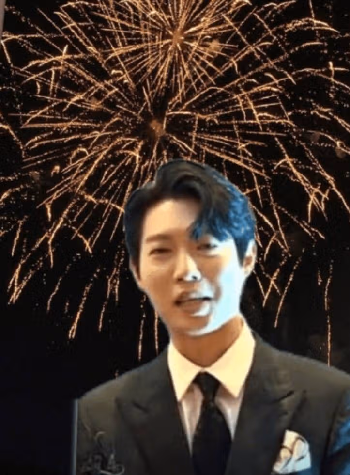 빛이나는 태진님 스타상 받을때 멋진모습 감동입니다 