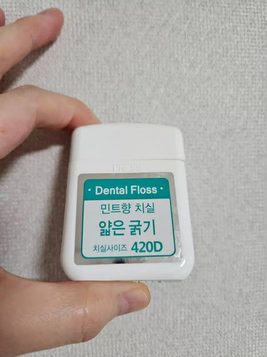 다이소 가성비템 치실로 구강케어 하기