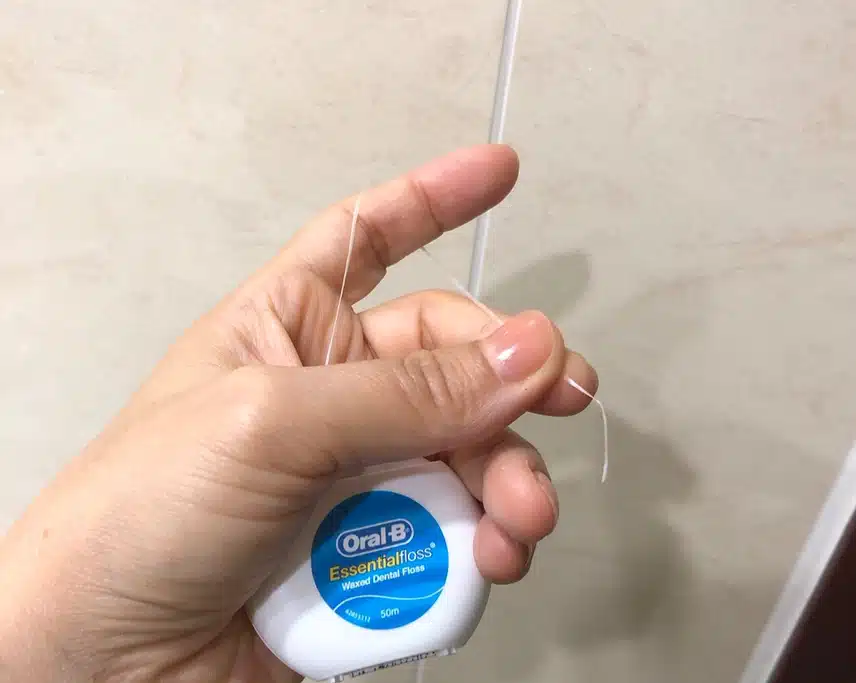 오랄비 왁스 치실~