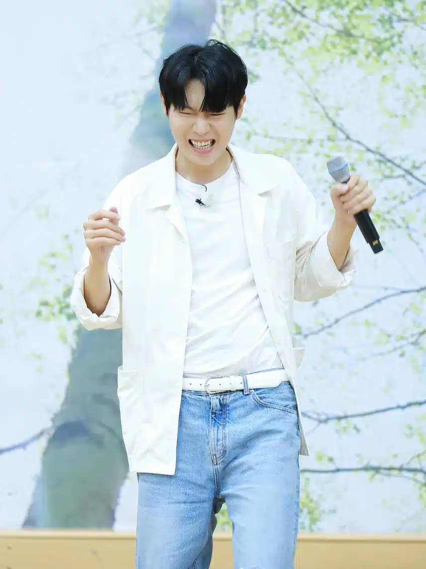 상큼한 모습 태진님 늘 응원합니다 