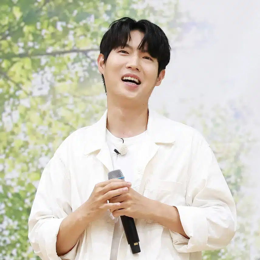 상큼한 모습 태진님 늘 응원합니다 