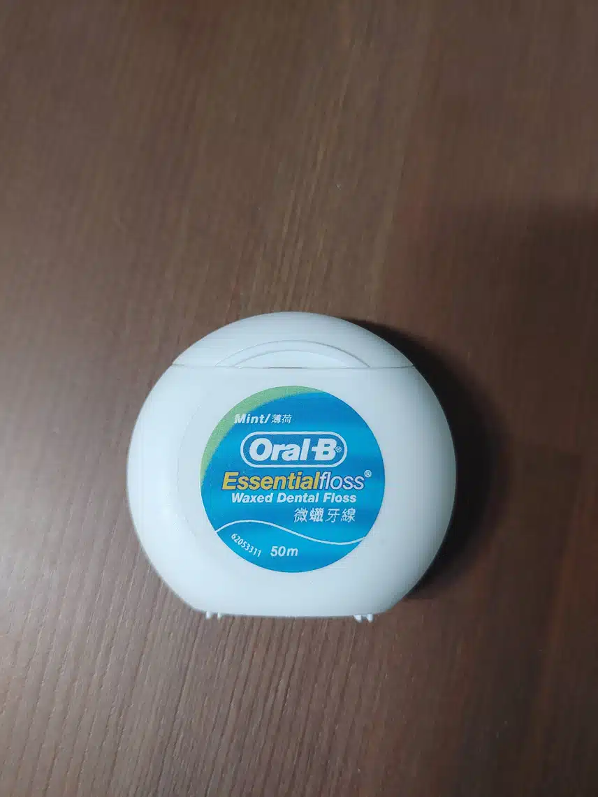 오랄비 치실 왁스 민트