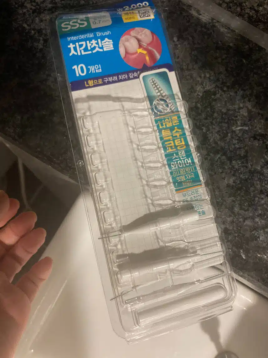 다이소  SSS 치간 칫솔