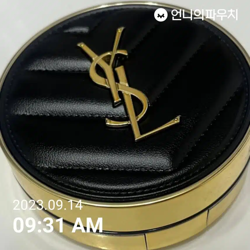 입생로랑 엉크로 드 뽀 쿠션