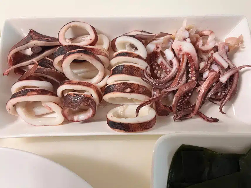 저녁식사 🦑통오징어 찜과 🥒오이야채초무침